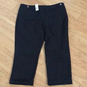 NEW! New York & Company Cuffed Hem Capri Pants